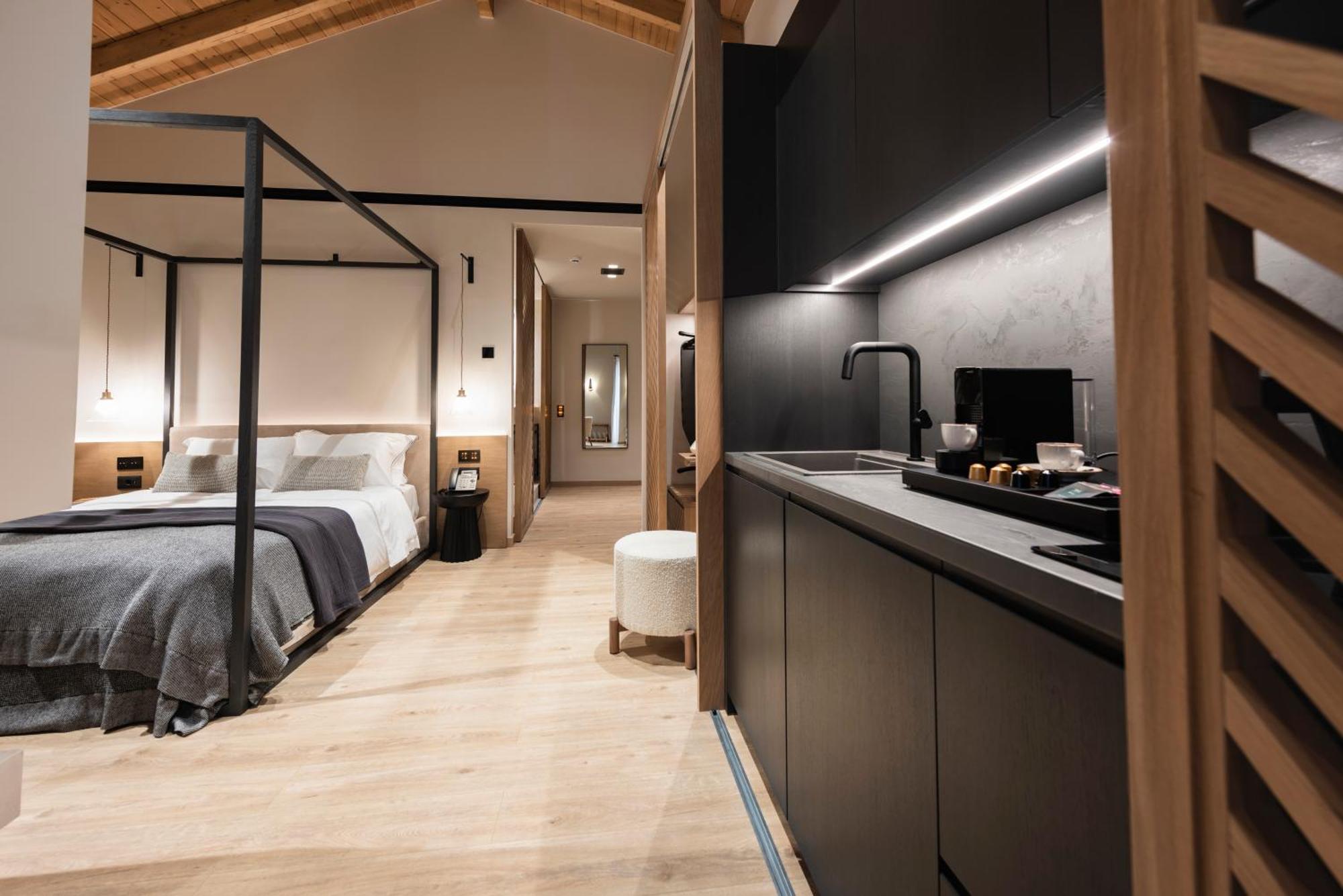 Revi Mountain Resort Boutique Hotel Калаврита Номер фото