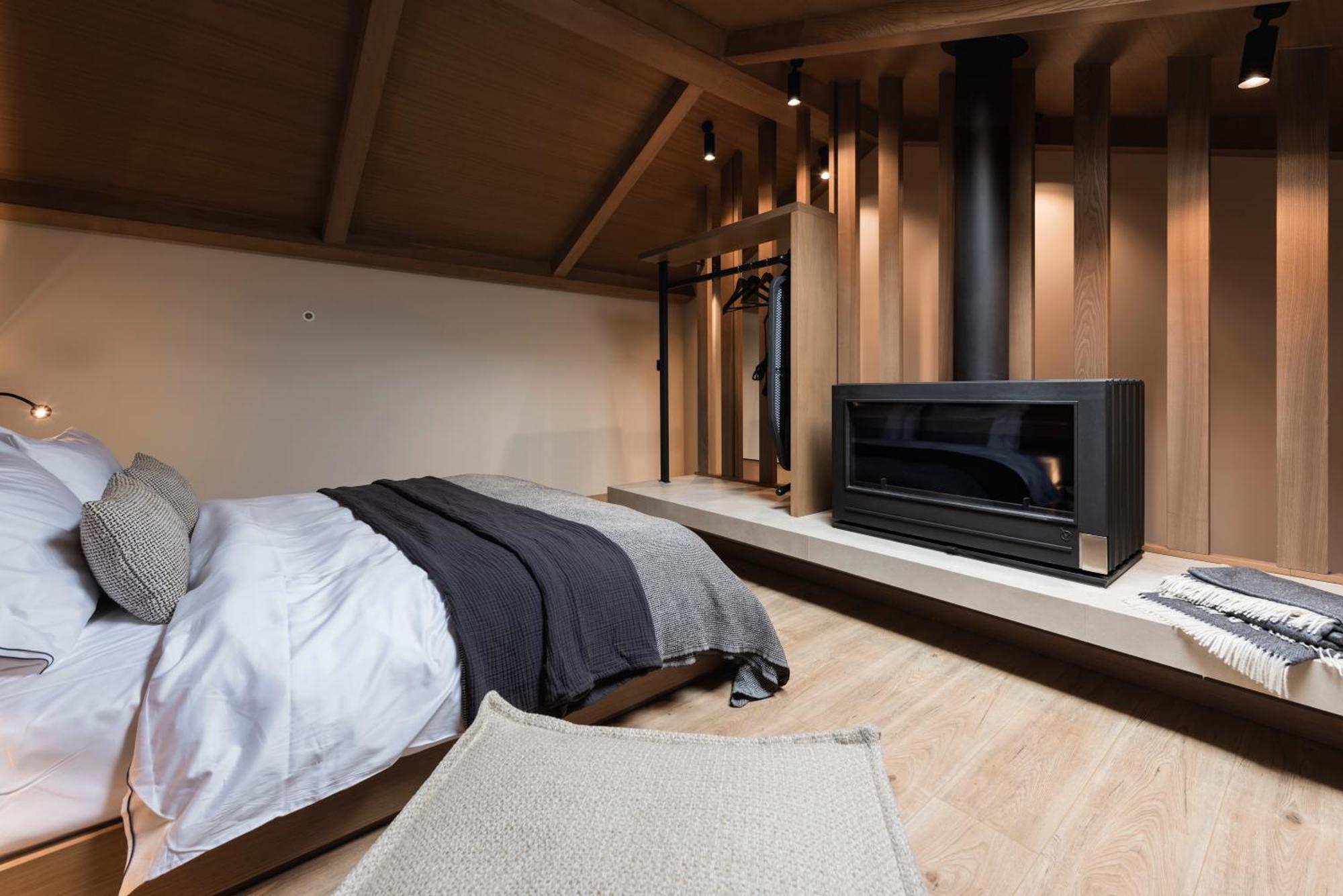Revi Mountain Resort Boutique Hotel Калаврита Экстерьер фото