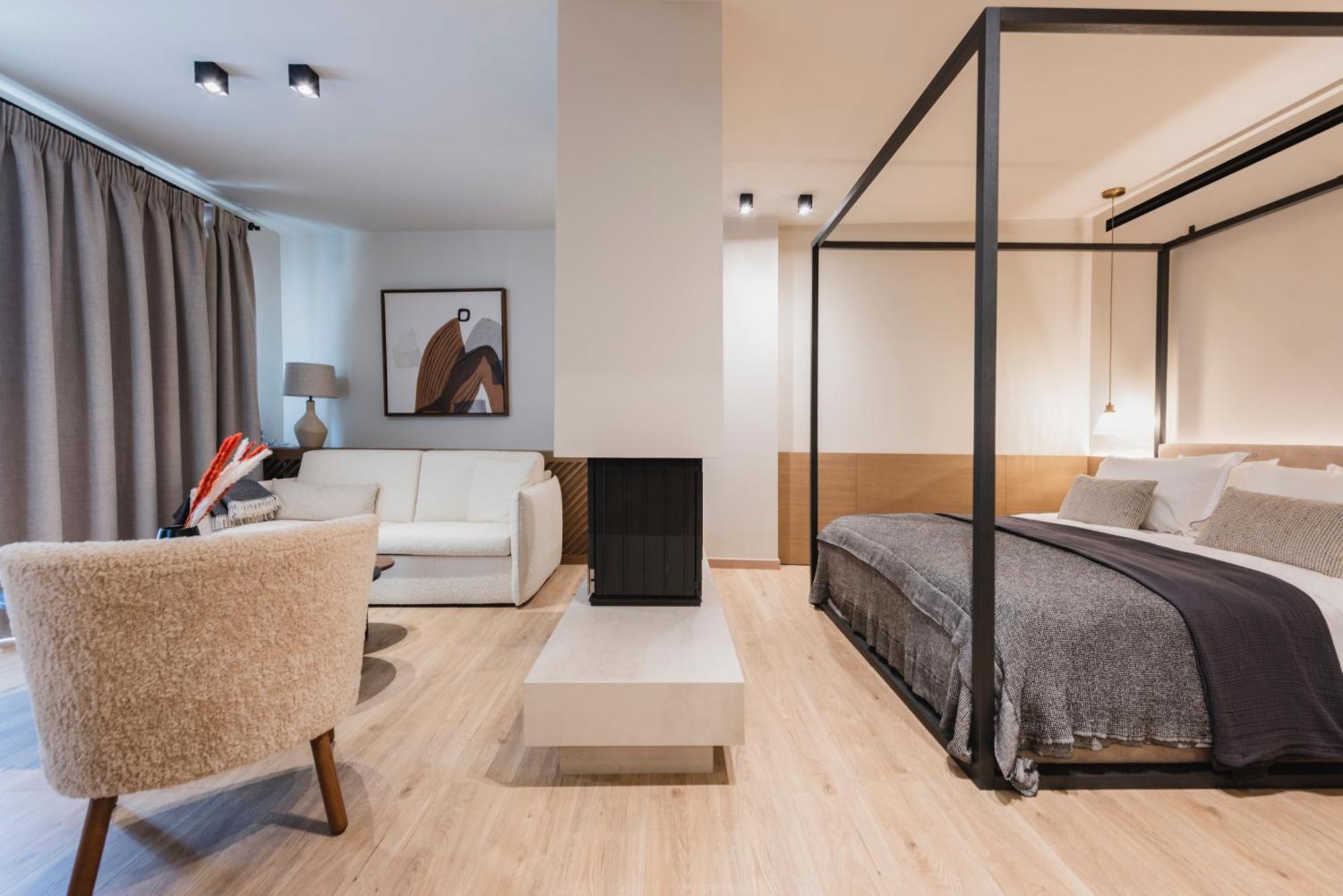 Revi Mountain Resort Boutique Hotel Калаврита Экстерьер фото
