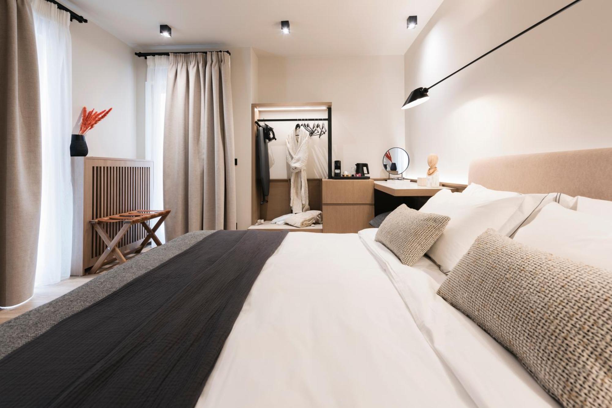 Revi Mountain Resort Boutique Hotel Калаврита Экстерьер фото